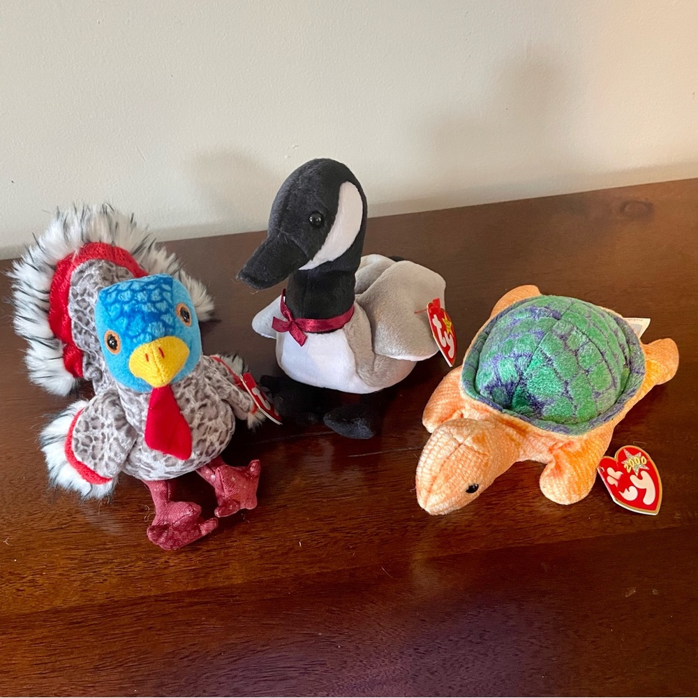 Bundle of 3 Ty Beanie Babies (Lurky, Loosy, Peekaboo)